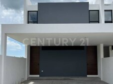 th casa en venta - xcanatun yucatan, carretera merida progreso