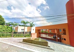 casa de remate bancario en cuajimalpa 3,190,000.00 pesos.