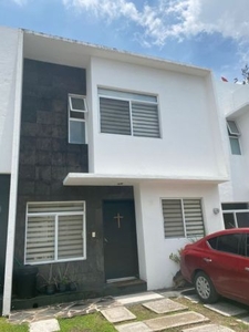 BONITA CASA EN VENTA EN CIUDAD BUGAMBILIAS