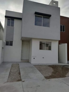 CASA EN RENTA EN SANTA SOFIA RESIDENCIAL, ZONA APODACA