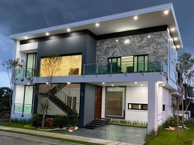 CASA EN VENTA LISTA PARA ESTRENARSE LA CIMA DE ZAPOPAN EN COTO CON AMENIDADES