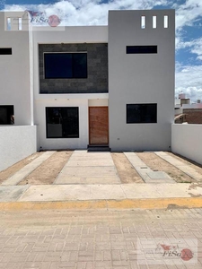 Casas en venta - 147m2 - 4 recámaras - Club de Golf - $2,350,000