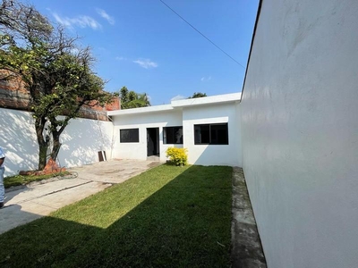 Casas en venta - 249m2 - 3 recámaras - Cuauhnahuac - $2,750,000