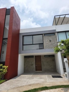 Hermosa Casa en Venta en Fracc. Valle de San Nicolás, Col El Fortín Zapopan, Jal