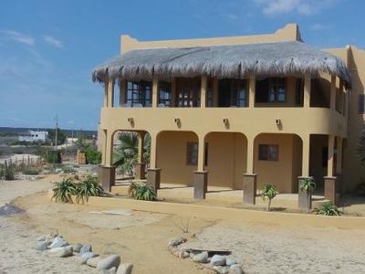 Casa Surfeador en frente la playa Todos Santos