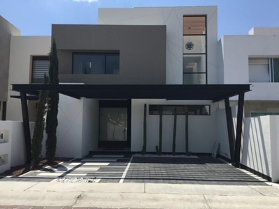 Se Vende Casa En Cumbres Del Lago, Estudio O 4ta Recamara En