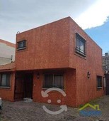 se vende casa en condominio en lomas quebradas