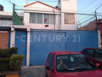 Casa duplex en renta Presidentes Ejidales, Coyoacán