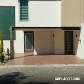 Casa En Renta En Puebla,Residencial Arborada, Los Cedros 400 - 2 baños - 200.00 m2