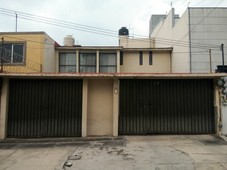 CASA EN VENTA EN SATELITE POR LA ZONA AZUL