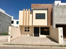 CASA EN RENTA EN DEL VALLE, SAN LUIS POTOSI, S.L.P.