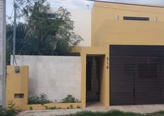 casa en renta col nuevo yucatan de 4 habits. 4 baños, alberca, cochera y sala de tv