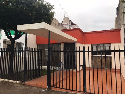 CASA de una SOLA PLANTA en Venta en Col. Las Aguilas, Zapopan