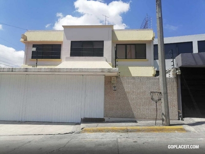 Casa en Venta en Ciudad Satélite, Naucalpan RCV-4502 - 4 recámaras - 4 baños - 320 m2