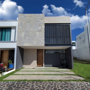 CASA EN VENTA EN VALLE IMPERIAL