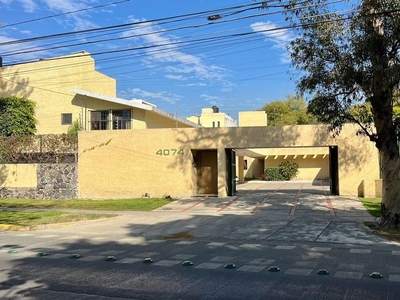 Se vende Propiedad con Uso de suelo Mixto Distrital. Con frente a dos calles Av. Guadalupe y Calle Privada del Niño, 2,802 m2