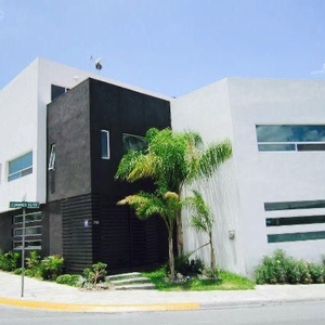 Venta de Casa en Cumbres Elite sector Haciendas, Monterrey NL