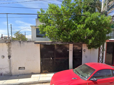 Casa En Remate Bancario En El Burral, San Juan Del Rio Queretaro, Granjas Bath -ngc