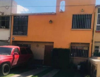 Casa En Venta En Calle José Martí 200, Independencia, Toluca De Lerdo, Estado De México, 109 Ajrj