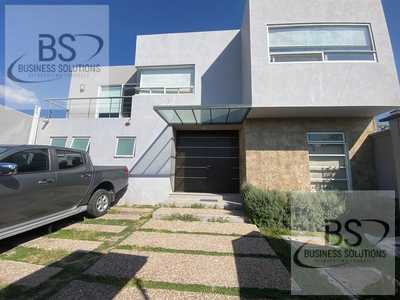 Doomos. AV/ OPORTUNIDAD CASA VENTA JURICA QUERETARO