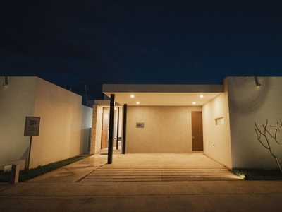 Doomos. Casa en condominio en venta Privada Alba Residencial Conkal, Yucatán