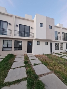 Doomos. Casa en venta 2 recamaras Marbella Residencial León Guanajuato