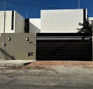 Doomos. Townhouse en Venta en Mérida, Montes de amé