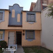 CASA EN VENTA EN FRACCIONAMIENTO EL TREBOL