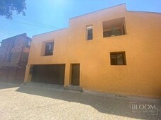 Se vende casa con dos terrazas en San Jerónimo Lídice