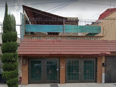 Casa de 3 recámaras en Turquesa, Col. Estrella, GAM. Ciudad de México