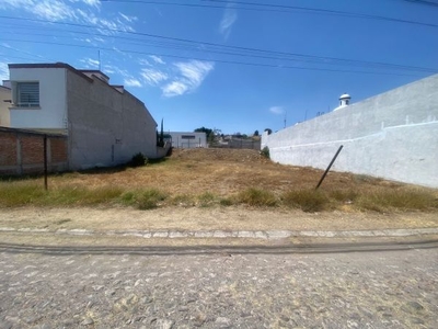 VENTA DE TERRENO EN JURICA