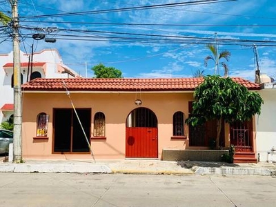 Av. 40 Norte entre Calle 14 Nte. y 14 Norte Bis, Casa en Venta en Playa del Carmen