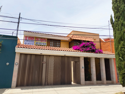 Casa En Calle Huicot . Colonia Tecnologica. Excelente Ubicacion