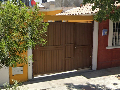 Casa En Venta En Colonia Cda. De Las Torres, Saltillo, Coahuila.die