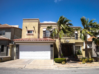 Casa En Venta En Fraccionamiento Haciendas Del Valle, Chihuahua Chih.