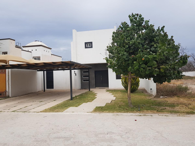 Casa En Venta En San Armando