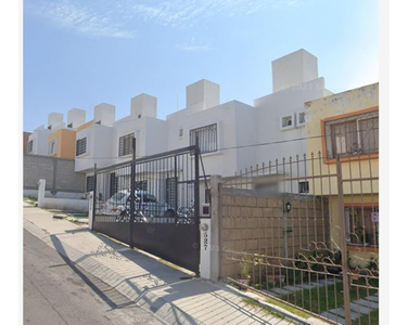 Casa En Venta En Villas De Santiago Qro Lf*