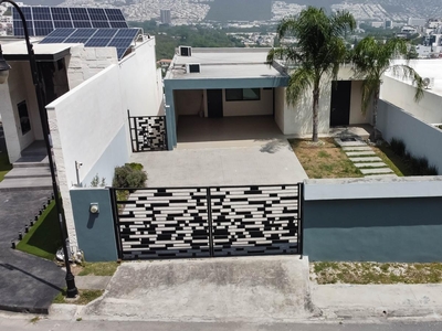 Doomos. Casa en venta en Lagos del Vergel, carretera nacional