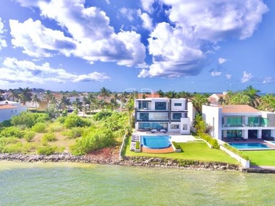 Isla Dorada, Casa en Venta en Cancún