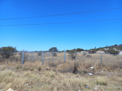 Renta/venta Terreno Sobre Carretera 500-chichimequillas.