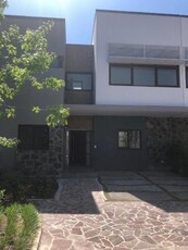 CASA EN RENTA, FRACC ALTOZANO, QUERETARO