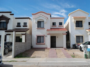 Casa En Urbi Villa Amueblada En Renta