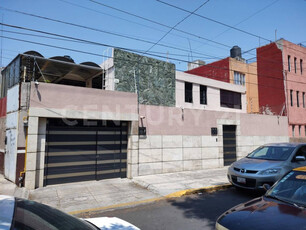 Casa En Venta A Pie De Calle, Av. 15 De Mayo, Diagonal Defensores, Puebla.