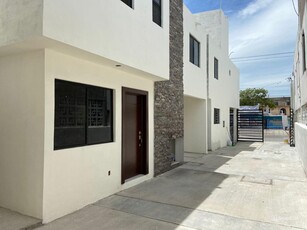 Doomos. Casa en Venta en Col. Guadalupe Mainero, Tampico, Tam.