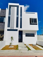 Doomos. Casa en Venta en Prolongación Boulevard G Bonfil, Pachuca Hidalgo - Fraccionamiento Terranova Residencial