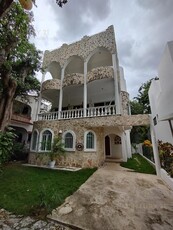 Doomos. Hermosa Casa de 3 habitaciones y 2 estudios en Playacar Fase I