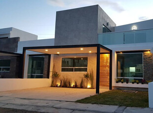 Hermosa Casa En Villas El Roble, 3 Recamaras, 3 Baños, Sala
