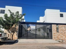 venta town house en temozon norte con portón de acceso, merida yucatan