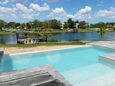 Casa Con Alberca Una Sola Planta En Venta En Yucatan Country