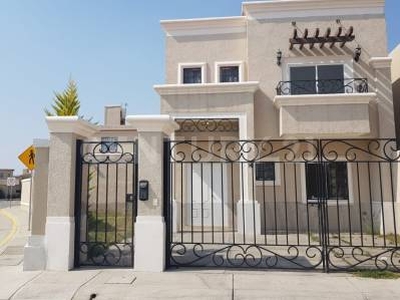 Casa en Renta en el Fraccionamiento Viñedo Privada Bardolino